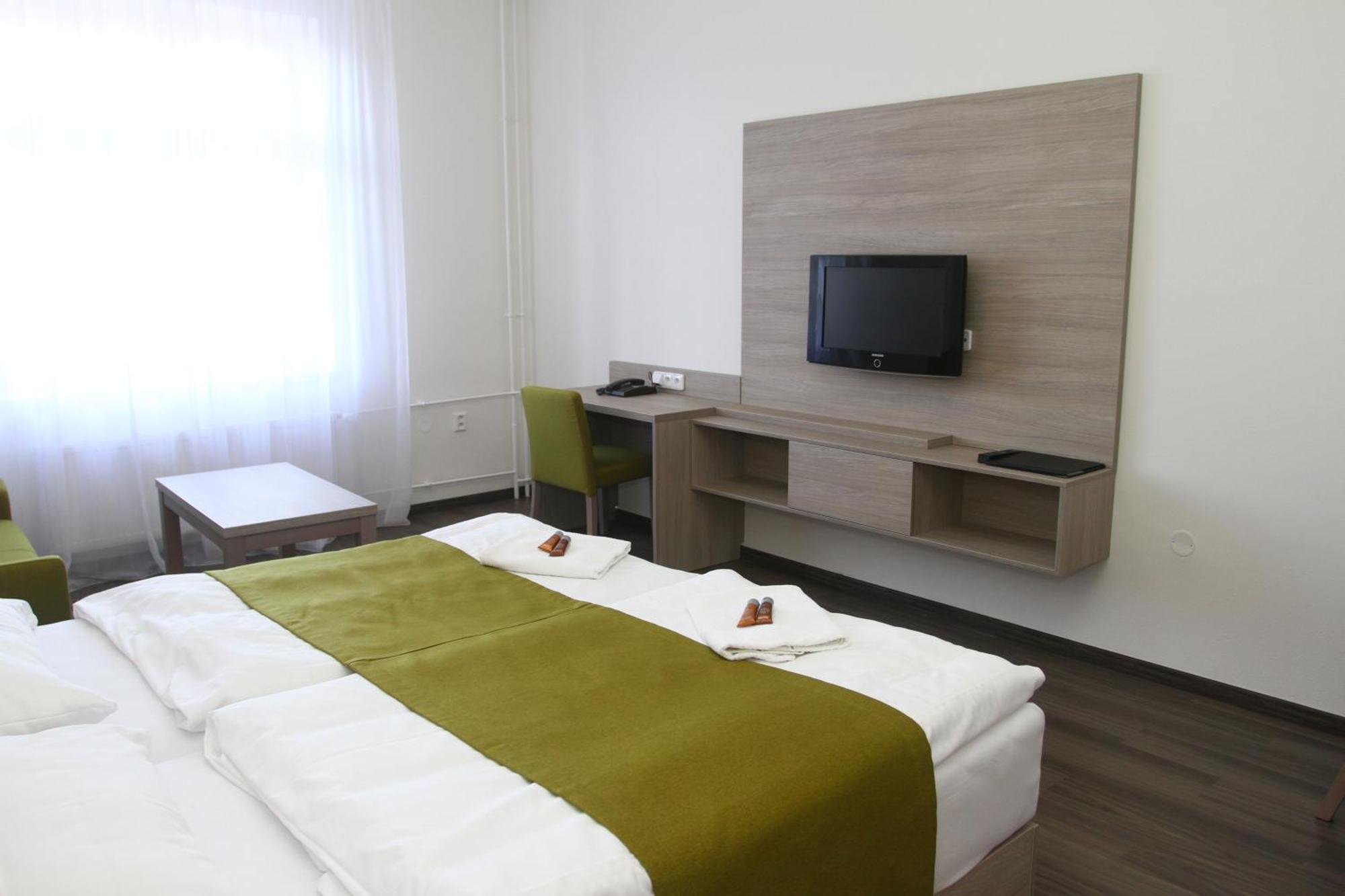Hotel Palac Elektra Ostrava Exterior foto
